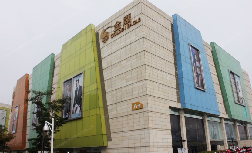 回龙圩金鹰奥莱城